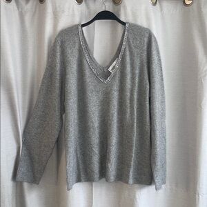 BLOOMINGDALE'S Heather Grey  100% CASHMERE V NECK SWEATER RHINESTONE TRIM